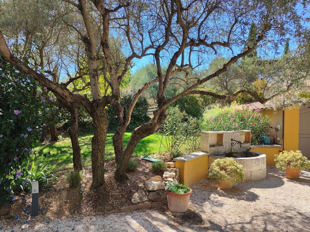 Le Chant Du Coeur Roussillon  Exterior photo